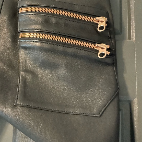 Thomas Wylde cropped leather ankle zip pants size small front zip EUC wo… - Picture 3 of 5